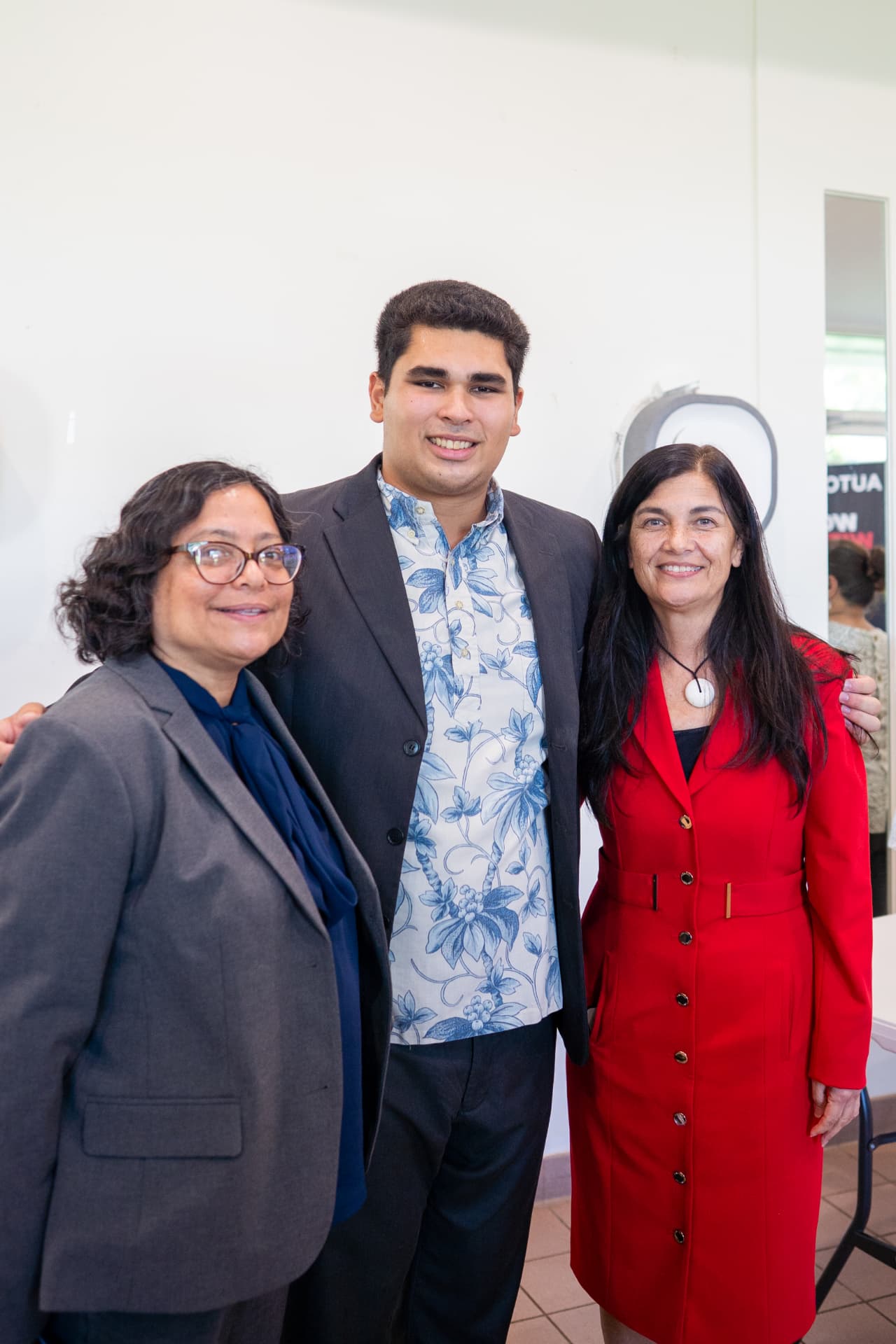 Genesis Babauta with forum guests